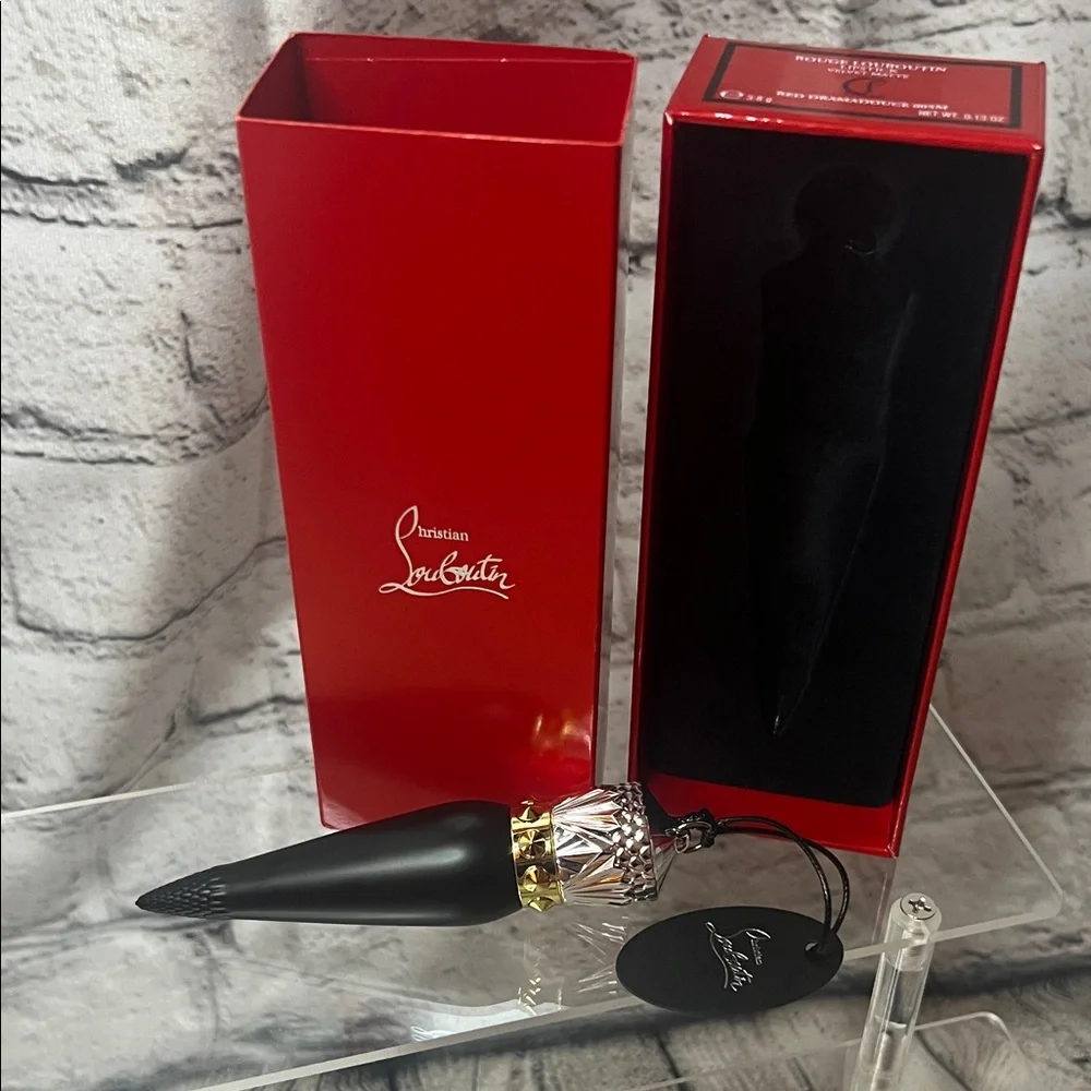 💄 Christian Louboutin Rouge Louboutin Lipstick in Red Dramadouce